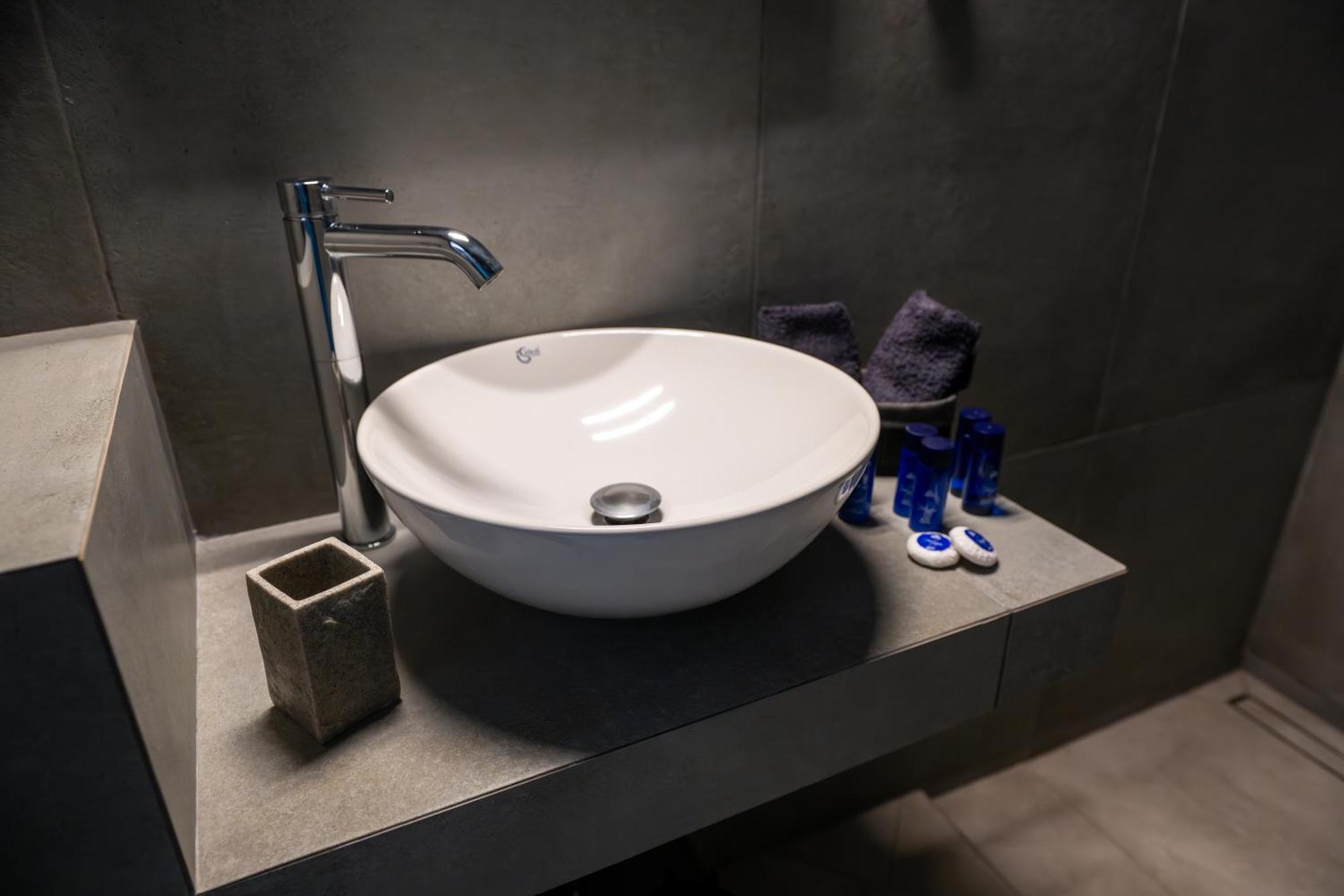 Luxury Akti Villa *