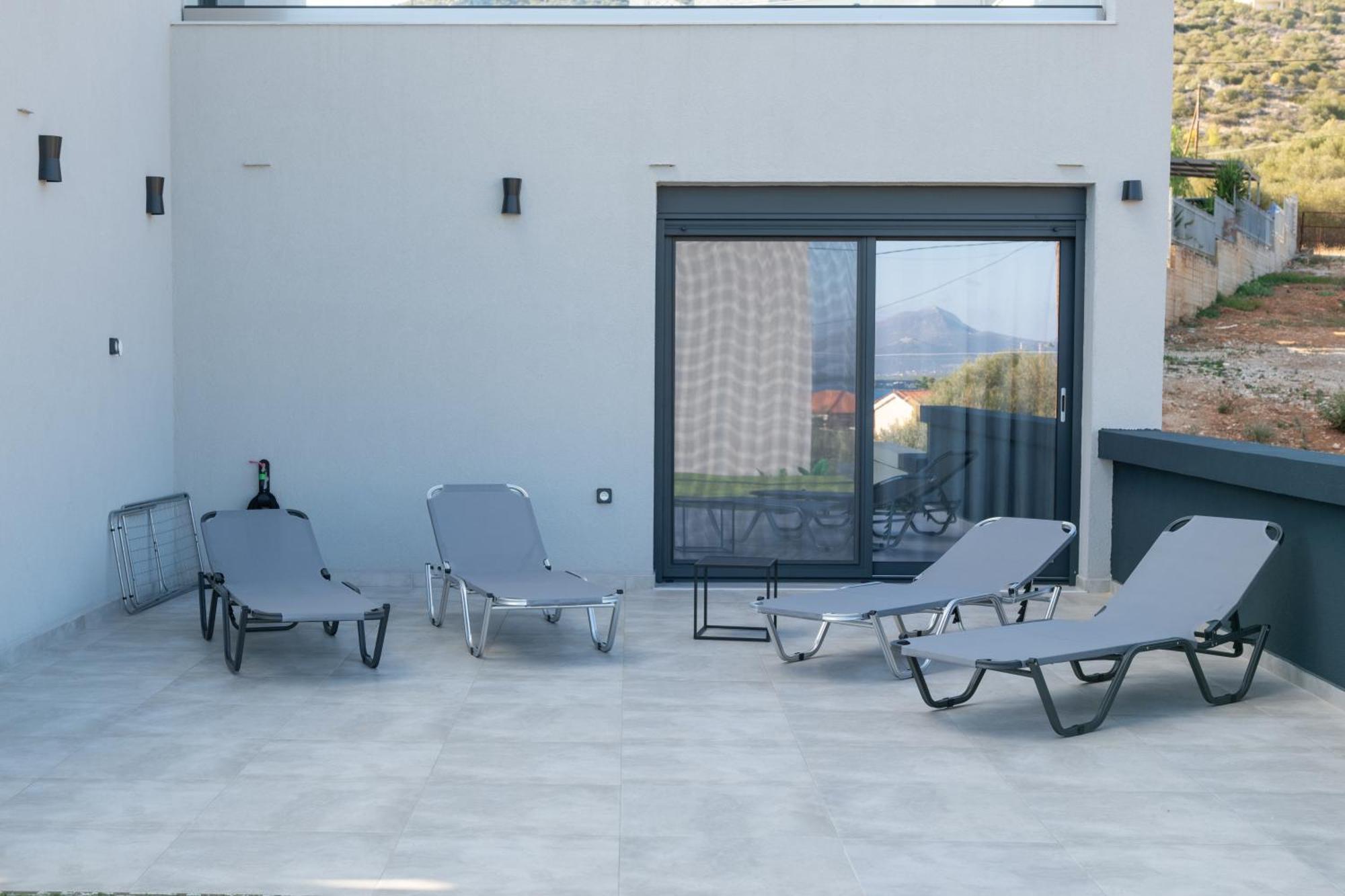 Luxury Akti Villa Aliveri