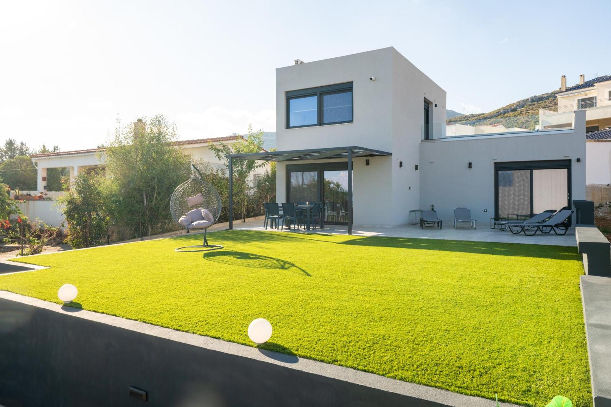 Luxury Akti Villa Alivérion
